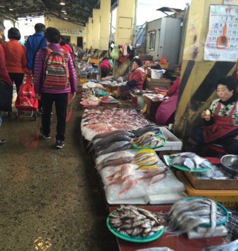 Chợ cá Busan. Khu vực chợ cá ngoài trời